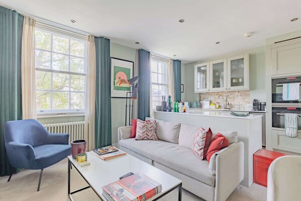 Imagen sin descripción, 1 de 18, botón