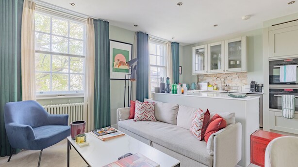 TV, offices - Elegant 1BD Notting Hill Hideaway (London)