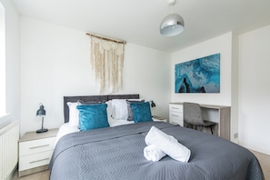 Casa, 3 camere da letto | Ferro/asse da stiro, Wi-Fi gratuito