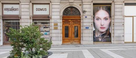 تفاصيل الفندق من الخارج