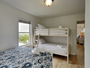 4 quartos, Wi-Fi de cortesia, roupa de cama