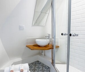 Bathroom - 1612 Choron (Paris)