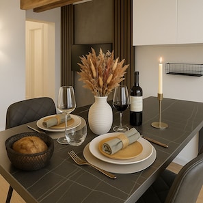 Appartement, vue cour intérieure | Salle à manger