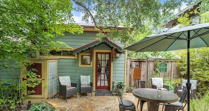 SoCo District, Pool | Carriage House, Park Lane