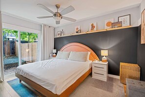 3 habitaciones, tabla de planchar con plancha, wifi y ropa de cama 