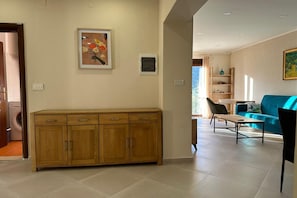 Appartement, 2 chambres, balcon, vue baie | Coin séjour