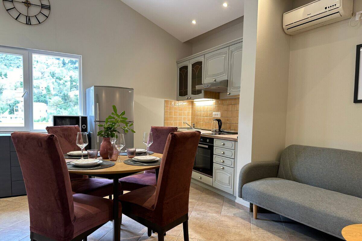Appartement, 2 chambres, balcon, vue baie