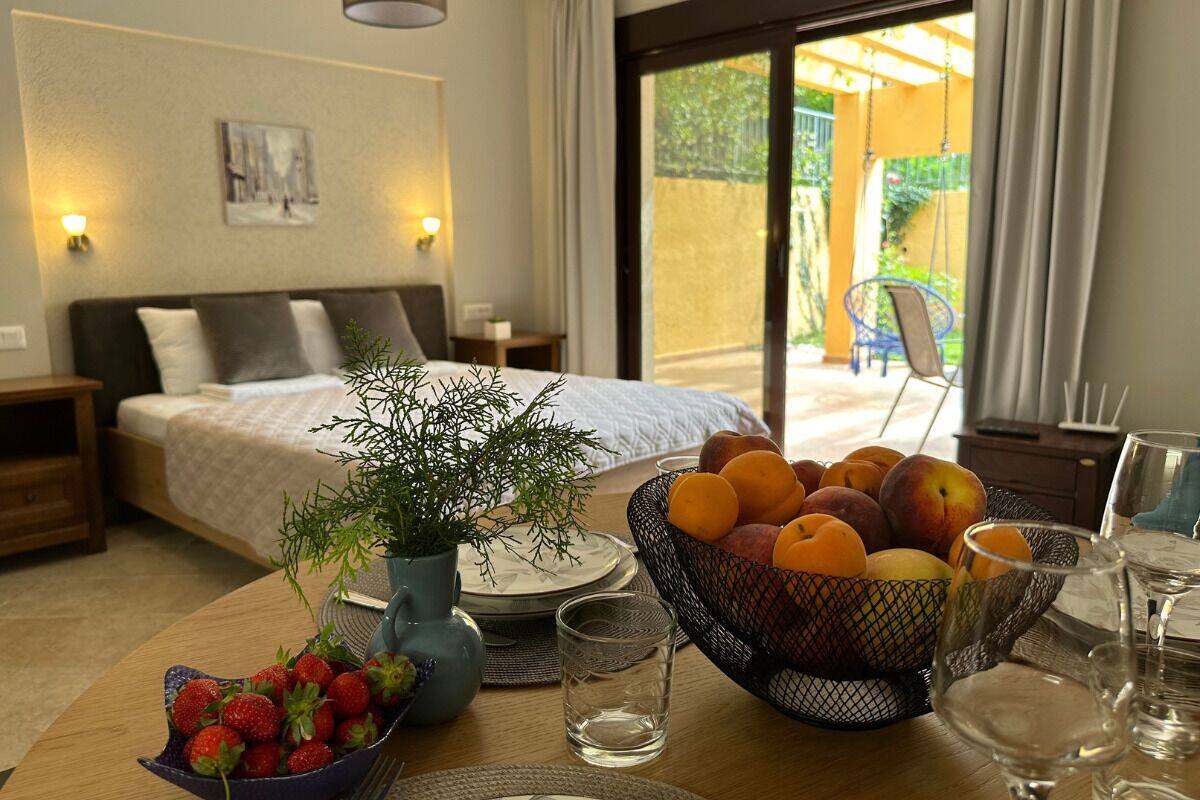 Studio, vue jardin, cÎté jardin