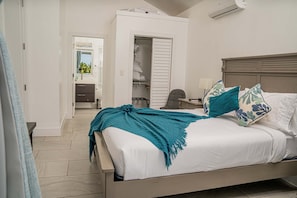 4 chambres, coffre-fort, fer et planche à repasser, lit de bébé portatif