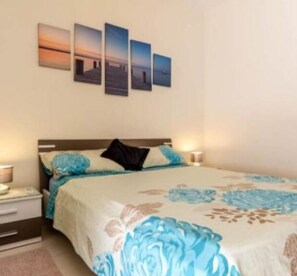 2 soverom, strykejern/-brett, wi-fi og sengetøy