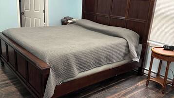 4 bedrooms, WiFi, bed sheets