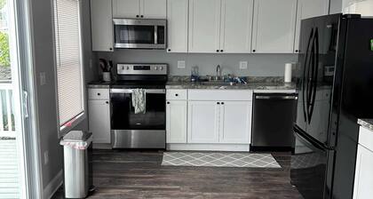 Spacious 4-bedroom, 3.5-bath lakeview house with AC, WiFi in charming Port Henry