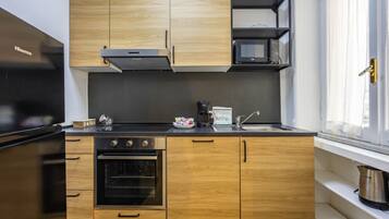 Fridge, microwave, dishwasher, highchair