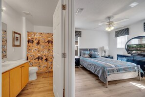 5 chambres, fer et planche à repasser, lit parapluie, Wi-Fi gratuit