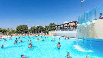 3 albercas al aire libre