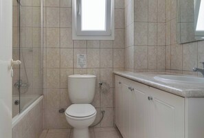 Casa, vistas al mar | Baño