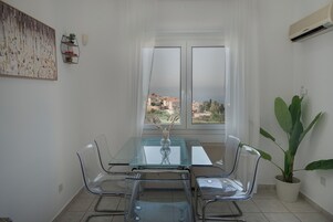 House, Sea View | In-room safe, blackout drapes, iron/ironing board, free WiFi