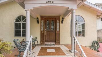 House, 3 Bedrooms | Exterior detail