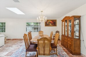 House, 3 Bedrooms | Dining
