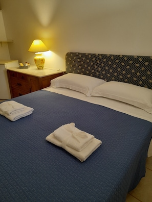 5 chambres, draps fournis