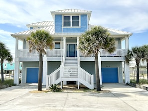 House, 4 Bedrooms | Exterior