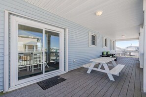 House, 4 Bedrooms | Outdoor dining