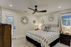 3 bedrooms, iron/ironing board, Internet, bed sheets