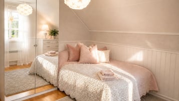 4 soverom, strykejern/-brett, wi-fi og sengetøy