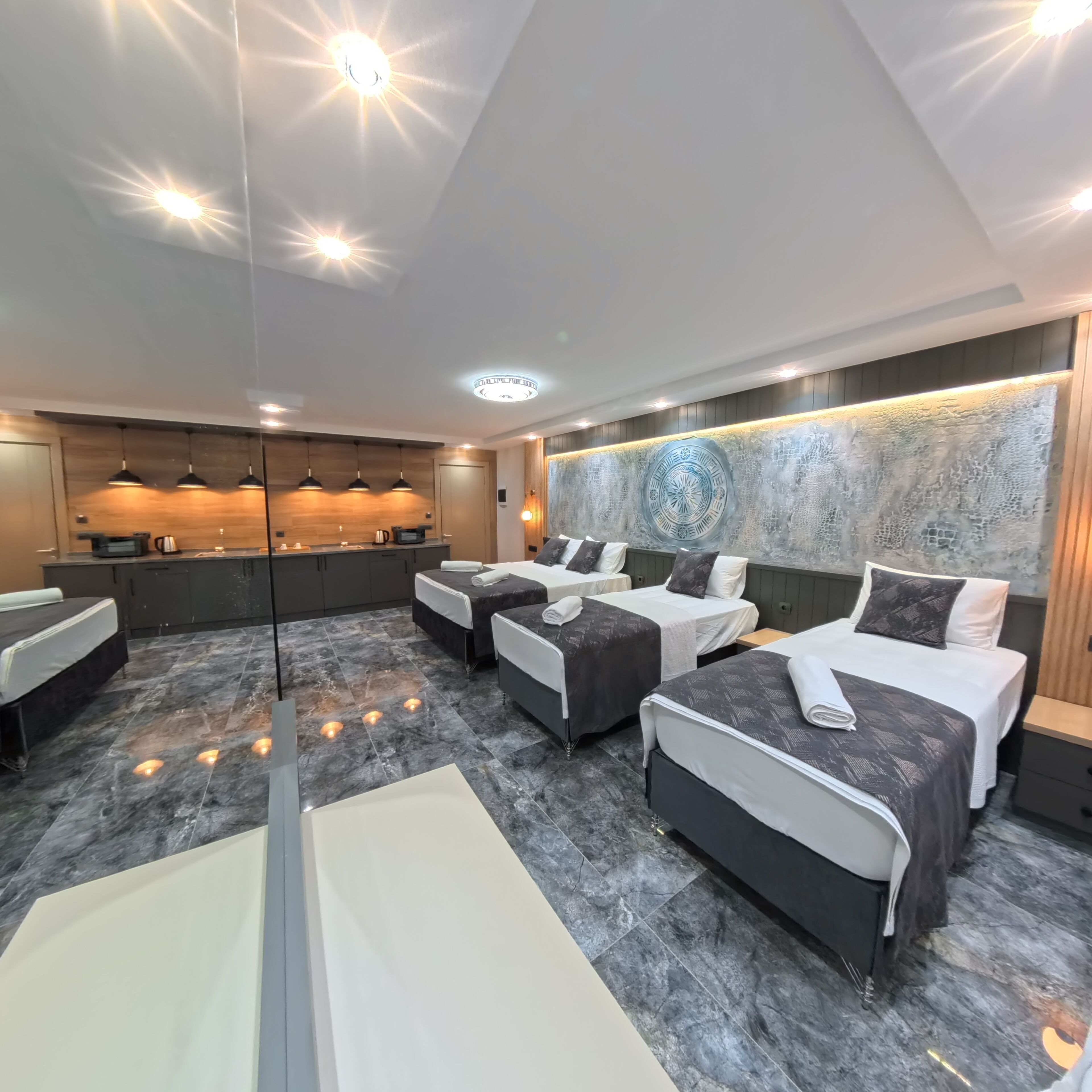 Spa | Couples treatment rooms, sauna, hot tub, steam room, hot springs