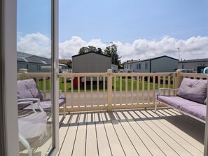 Property grounds - 152 Central Park (Prestatyn)