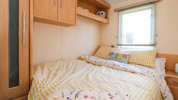 3 bedrooms, individually decorated, individually furnished, free WiFi