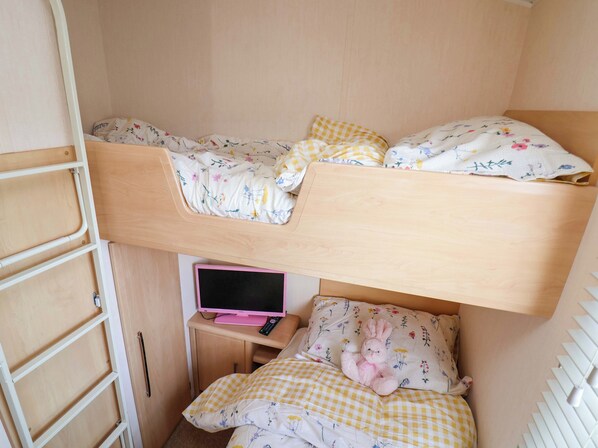 3 habitaciones, decoración personalizada y muebles diferentes