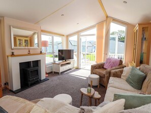 Living area - 152 Central Park (Prestatyn)