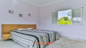 4 chambres, fer et planche à repasser, Wi-Fi