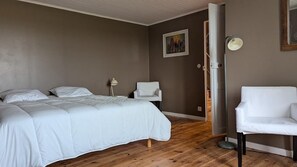 5 bedrooms, iron/ironing board, travel crib, free WiFi