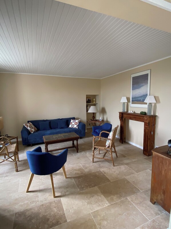 TV, DVD player, table football, books