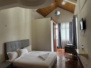 Iron/ironing board, free WiFi