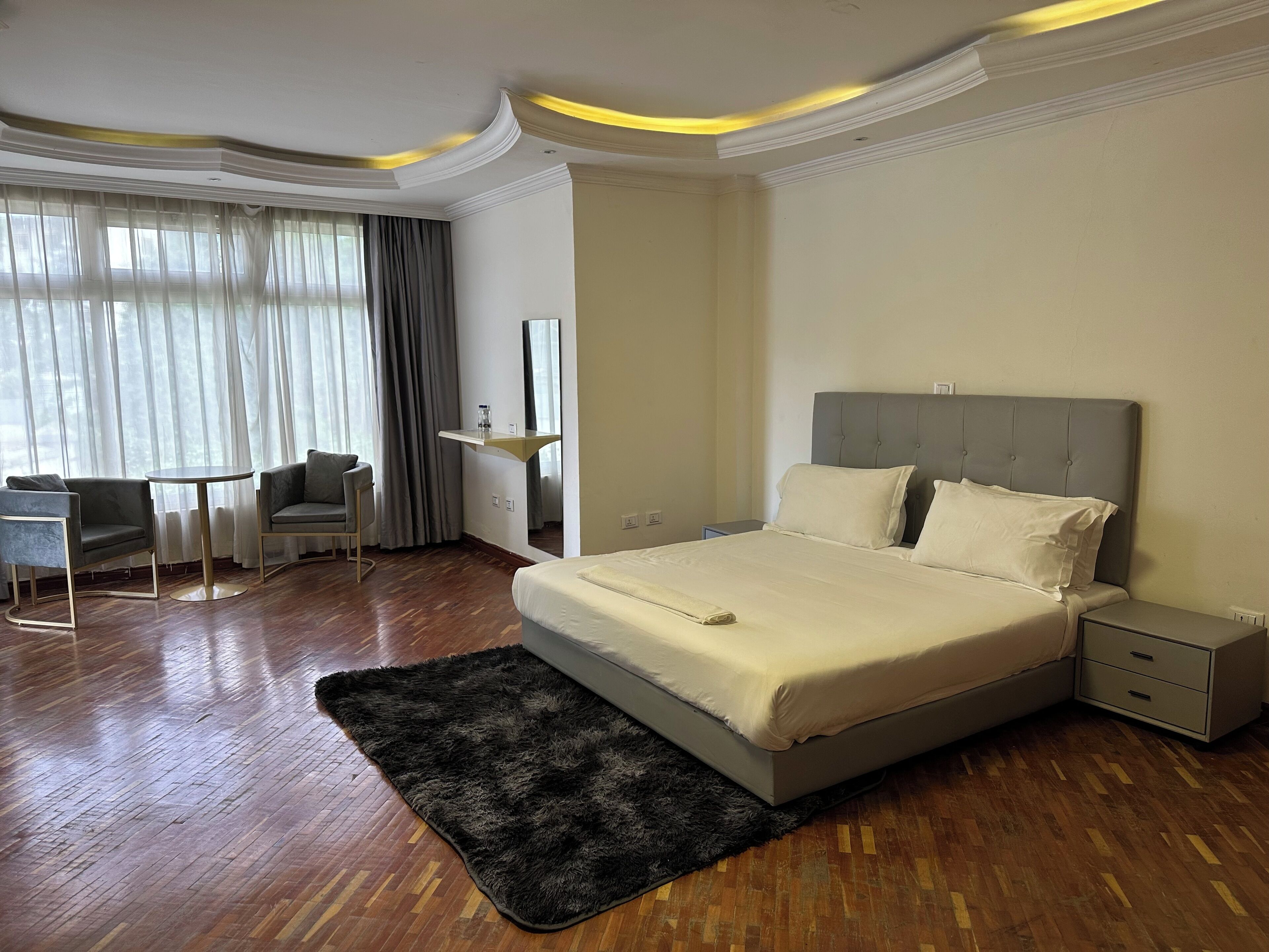 Photo - Social House
