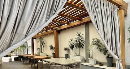 Social House Boutique Hotel
