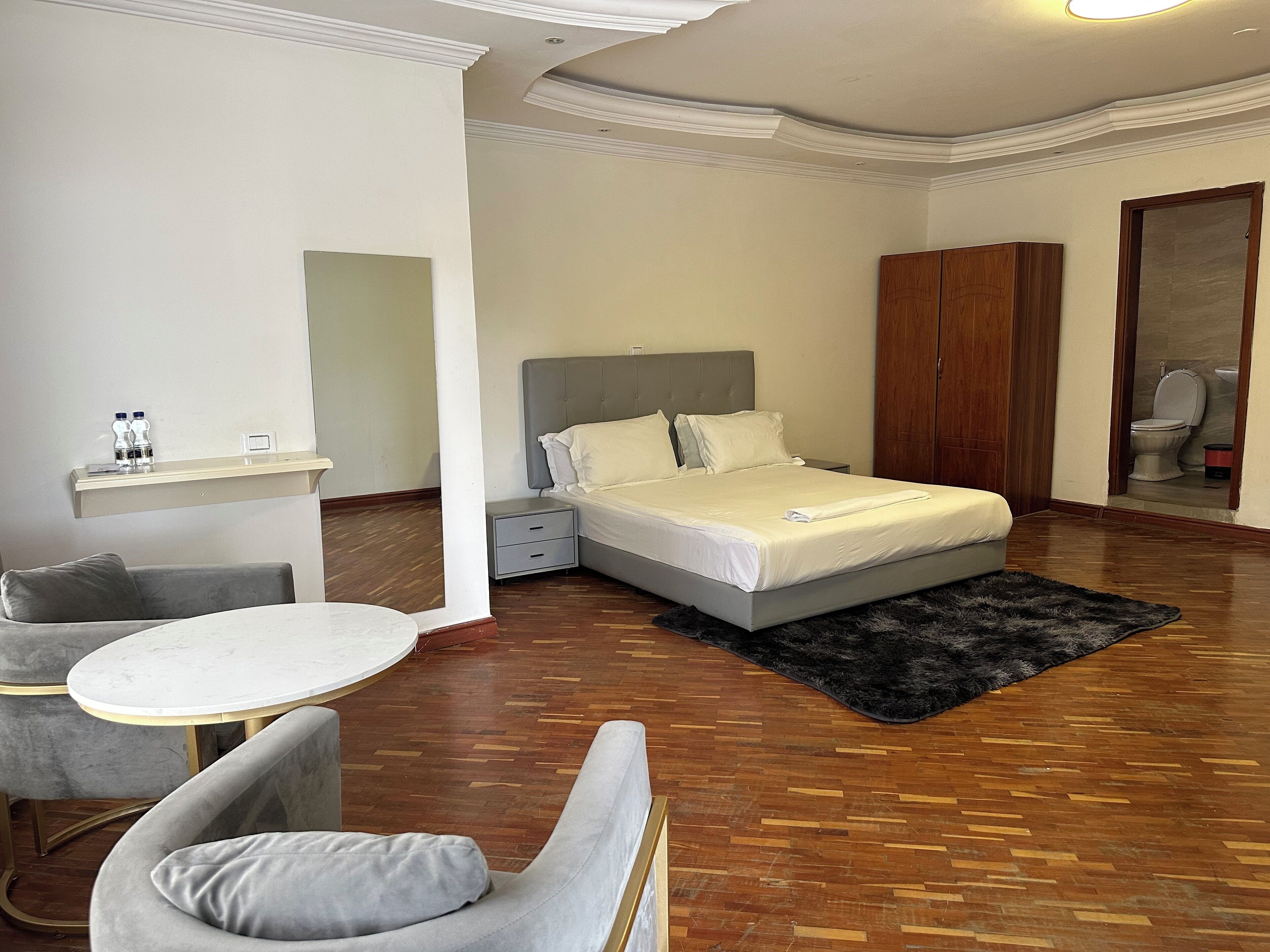 Photo - Social House