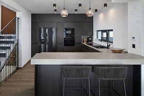 Fridge, microwave, oven, stovetop - Welcome to Villa El Capitano – Your Private Seaview Retreat Near Split (Podstrana)
