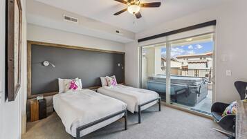 2 室のベッドルーム、デスク、アイロン / アイロン台、WiFi