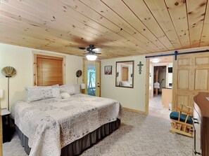 3 habitaciones, tabla de planchar con plancha y acceso a internet