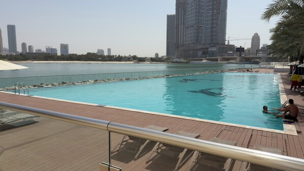 Indoor pool - Highend Azure Stay In Palm Jumeirah (Dubai)