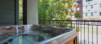 Two Bedroom + Den | Sleeps 4-6 | Slalom Creek Condos