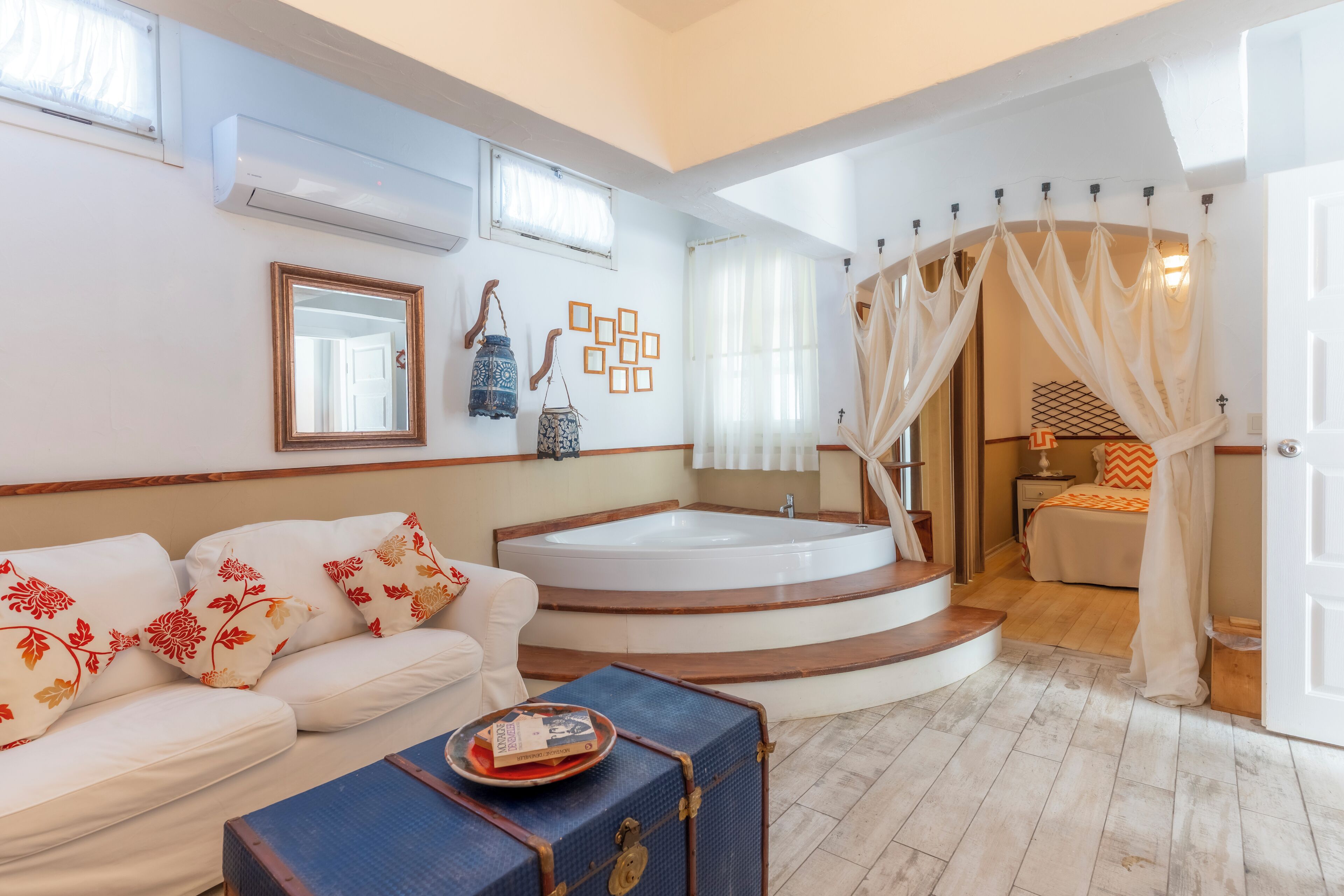 슈피리어 스위트, 발코니, 정원 전망 | 무료 WiFi