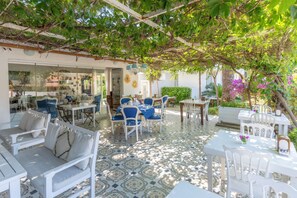 Desayuno continental incluido todos los días