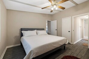 3 bedrooms, iron/ironing board, free WiFi, bed sheets