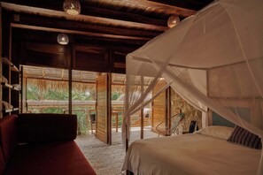 7 bedrooms, iron/ironing board, WiFi, bed sheets