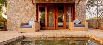 Casa del Mar AC Rustic design Pool Breakfast
